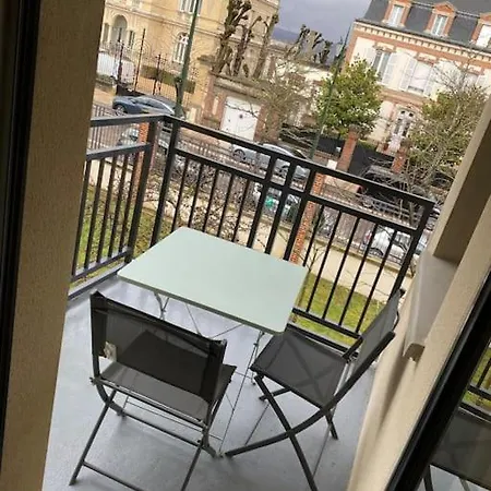 Avenue De Champagne Apartmán