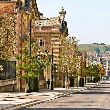 Avenue De Champagne * Épernay