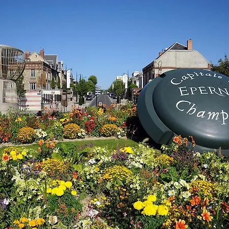 Avenue De Champagne Épernay